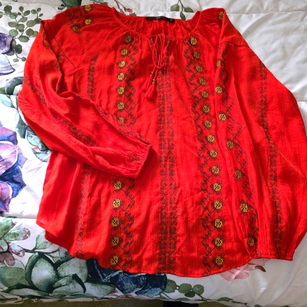 Hazel Embroidered Tunic with Tassels EUC